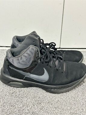 Nike Men's Black and Gray High-Top Athletic Sneakers